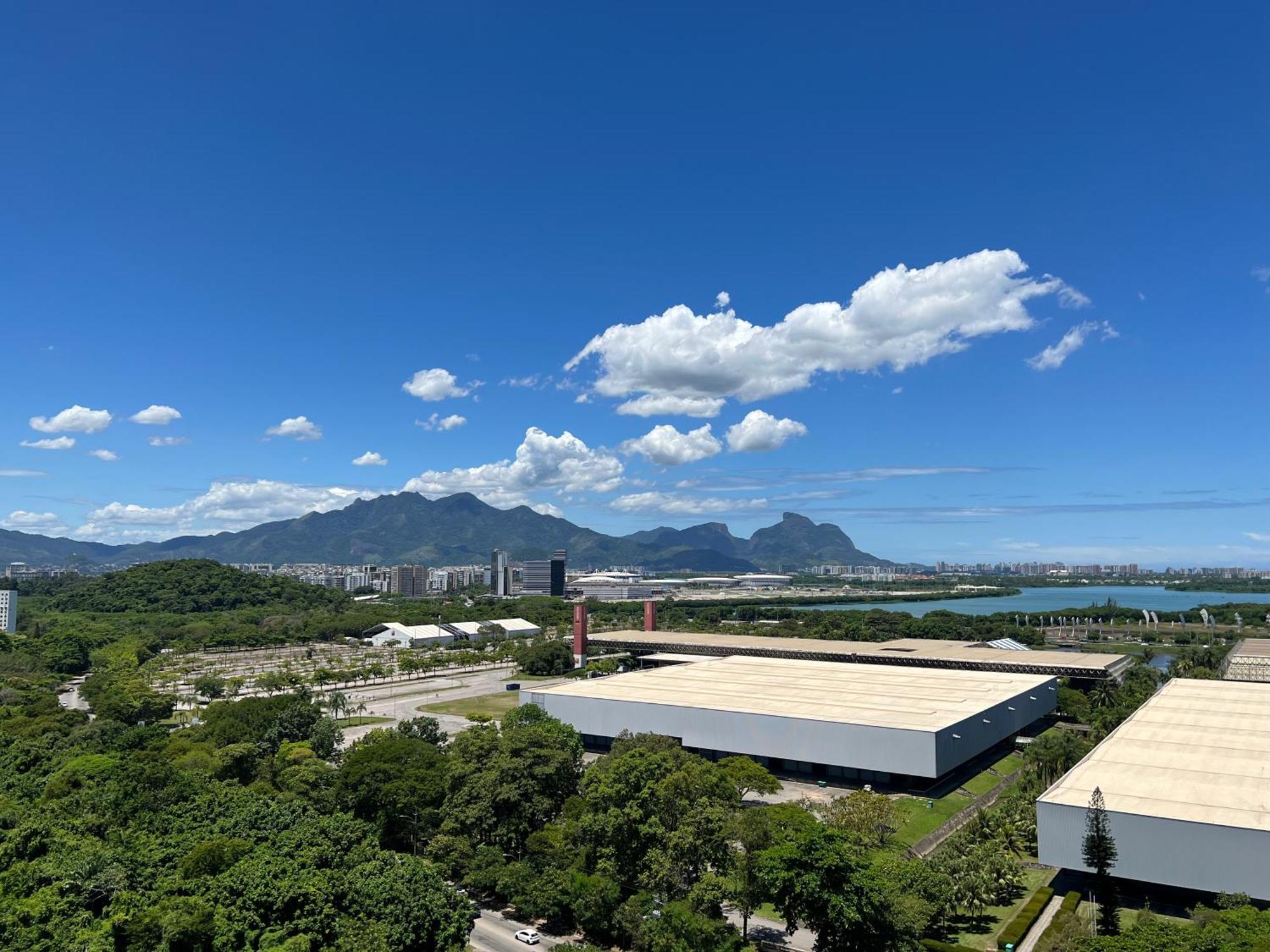 Apartamento Prime Riocentro - & Flats *